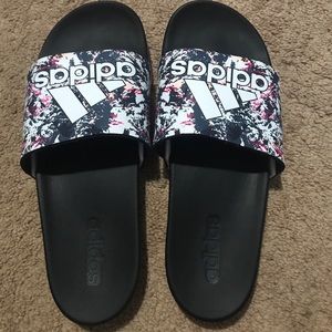 women’s size 11 adidas slides